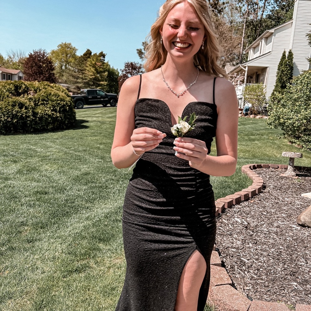 Elegant Black Evening Dress